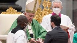 Ferenc pápa Isten Igéje vasárnapján lektorokat és katekétákat avatott  