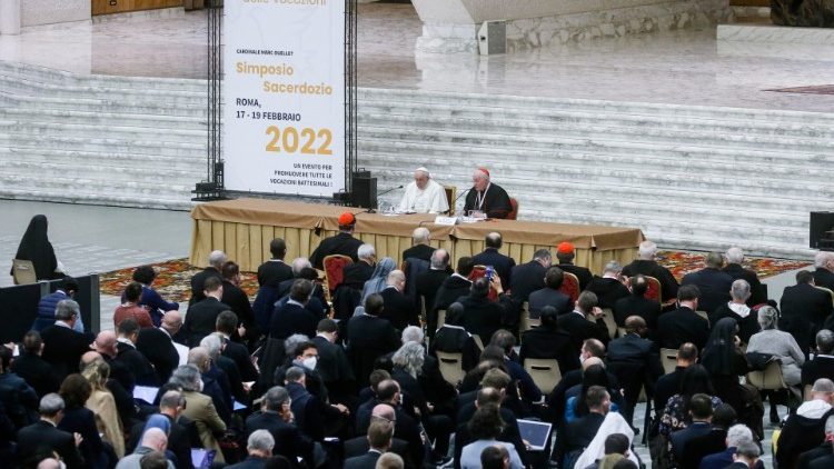 O Simpósio 2022 sobre o sacerdócio realizado na Sala Paulo VI