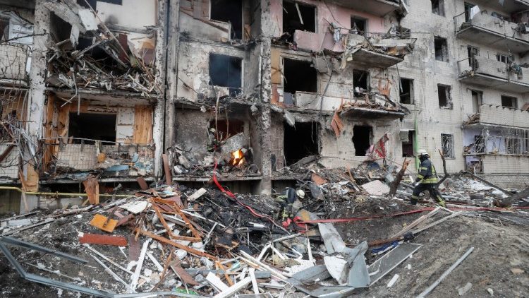 यूक्रेन की राजधानी कीव में बमबारी के बाद, तस्वीरः 25.02.2022