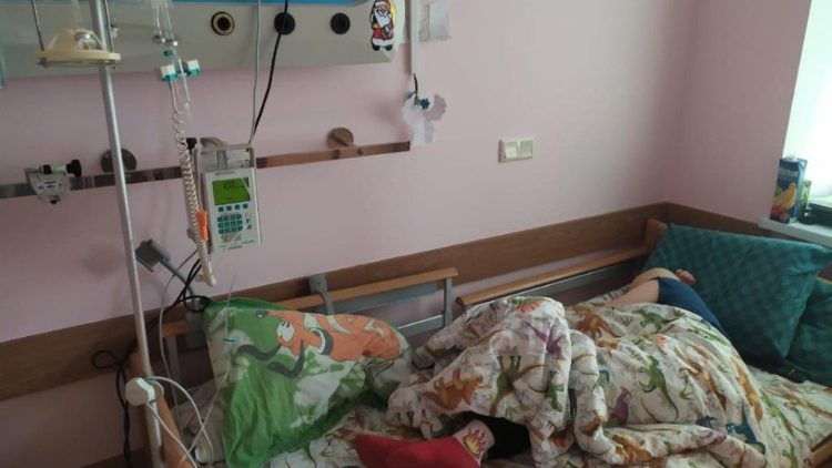 Ucraina: Soleterre, evacuati da Kiev bimbi malati di tumore (foto Ansa)