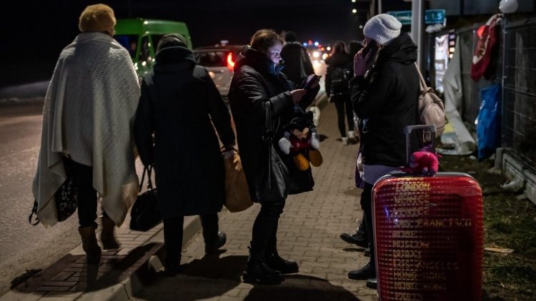 Refugees from Ukraine arrive in Poland