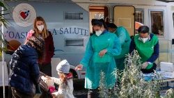 Staff del Fatebenefratelli - ospedale sostenuto dalla Fondazione Del Vecchio - in aiuto ai rifugiati ucraini 