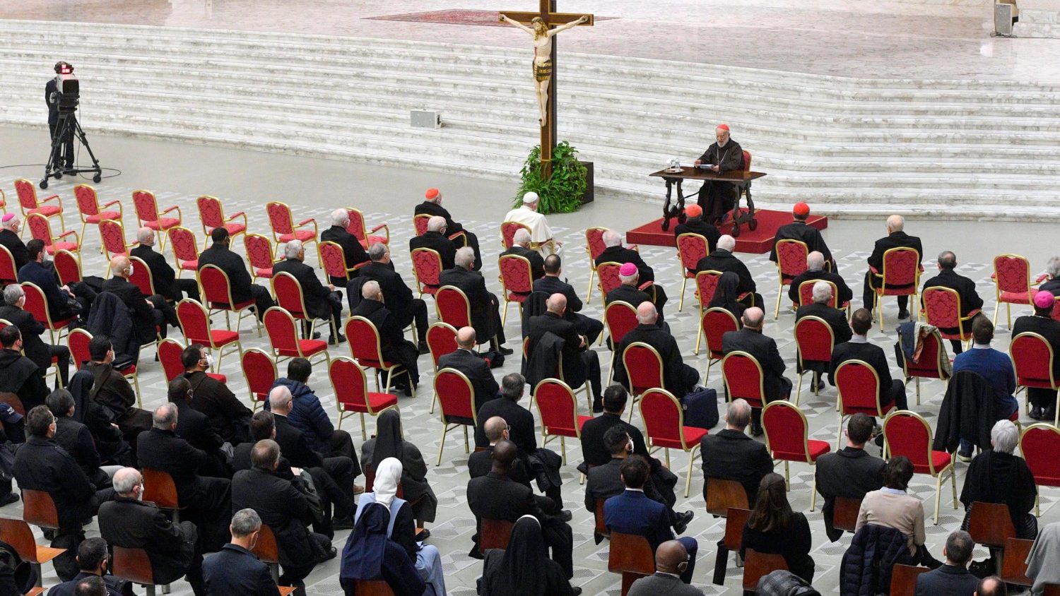 Cantalamessa atya második prédikációja: Krisztussal mi is váljunk szentségi áldozattá – Vatican News