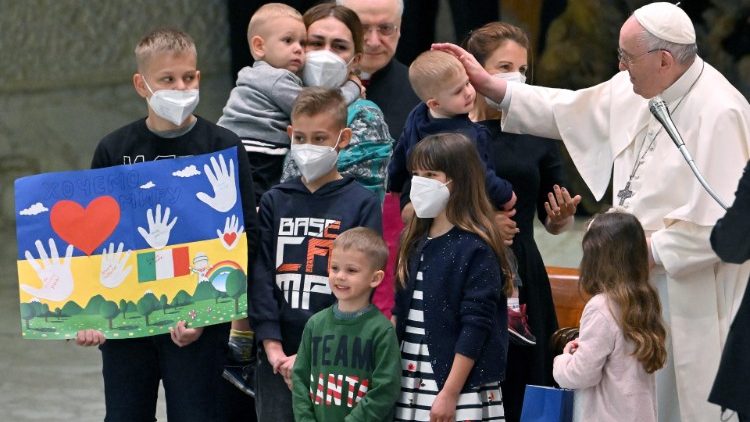 File photo of Pope Francis expressing closeness to Ukrainians at General Audience