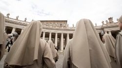 Pope Francis leads Regina Coeli prayer