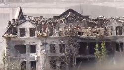 Một toà nhà ở Mariupol, Ucraina bị phá huỷ