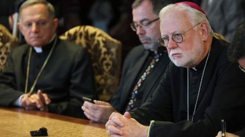 Mgr Gallagher: «Je n'exclurais pas que le Pape se rende à Kiev en août»
