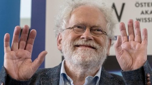 Physik-Nobelpreisträger spricht über seinen Glauben