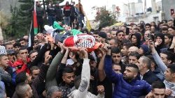 Il funerale dei due fratelli uccisi nel villaggio di Kafr Ayn, vicino a Ramallah