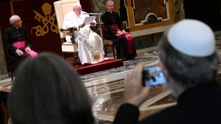 Le pape François reçoit les leaders pour la paix