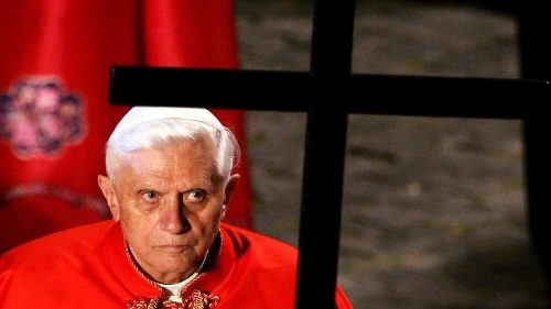 Pave emeritus Benedikt XVI er død