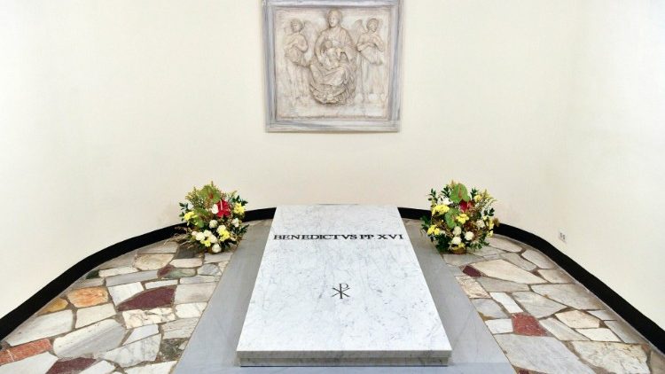 Benedikto XVI kapas