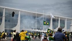 Assaut des partisans de Jair Bolsonaro au palais présidentiel de Brasilia