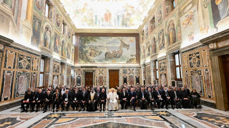Popiežius priėmė susitikimo, skirto dirbinio intelekto etikai, dalyvius
