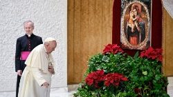 Der Papst bei der Schweigeminute