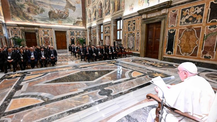 Obraćanje Svetog Oca u dvorani Klementina u Vatikanu