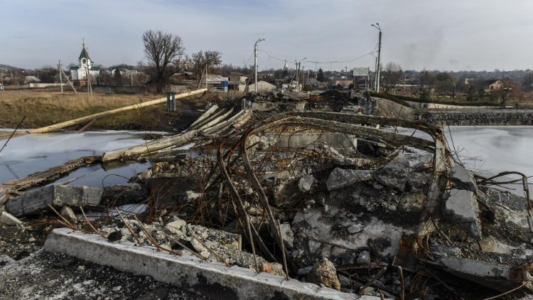 Un ponte distrutto nella regione di Donetsk