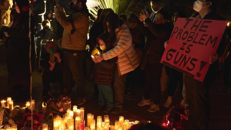 Gebet und Gedenken für die Opfer nach der Schießerei in Monterey Park