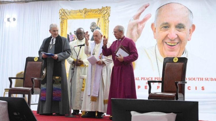Ferenc pápa a keresztény felekezetek vezetőivel  