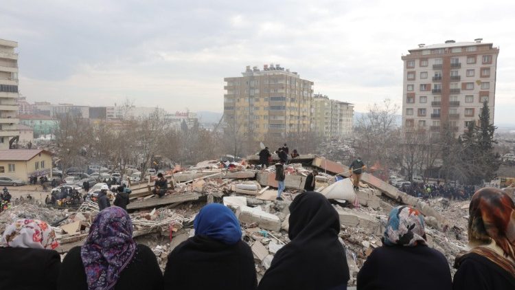 Rescue search for survivors continues following powerful earthquake in Kahramanmaras