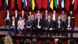 Colombian government and ELN begin second negotiation cycle in Mexico
