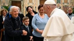 Ferenc pápa fogadta a vidámparkokat üzemeltetők képviselőit, közöttük a 80 éves Genevieve Jeanningros nővért