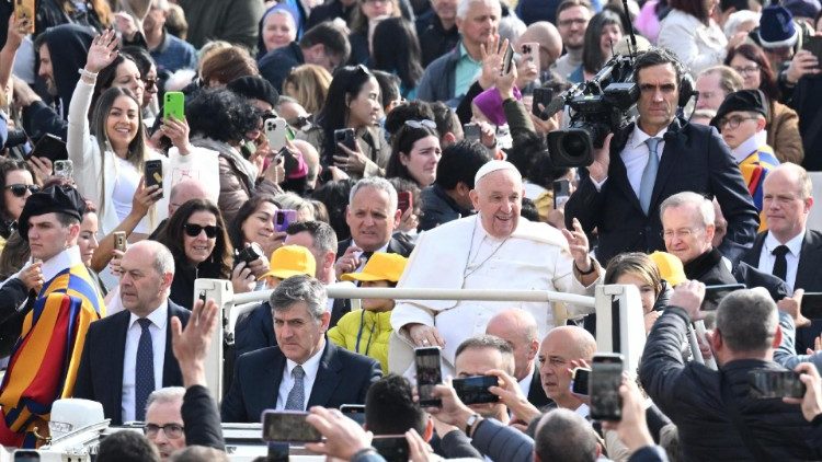 教皇フランシスコ　2023年3月22日の一般謁見　バチカン・聖ペトロ広場