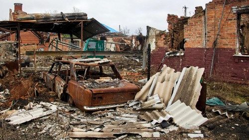Ucraina, un anno fa liberata Bucha. Bombardamenti su Zaporizhzhia e Kharkiv