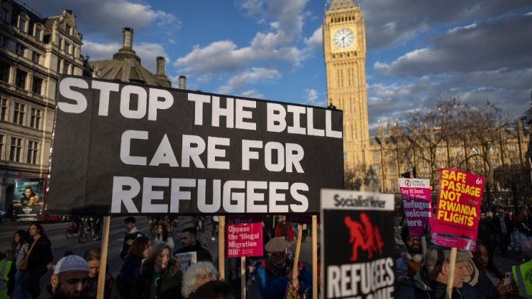 
                    JRS report denounces inhumane treatment of asylum seekers in UK
                