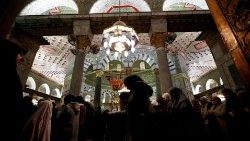 Un momento de oración en la Mezquita de Al-Aqsa en Jerusalén