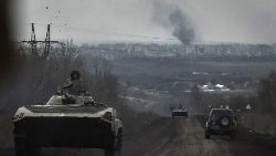 Widok na Bachmut od strony kontrolowanej przez Ukrainę, 6 kwietnia 2023