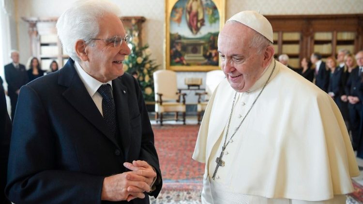 Mattarella al Papa, appelli richiamano chi governa al dialogo