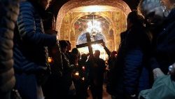 Orthodoxe Rumänen bei einer Prozession
