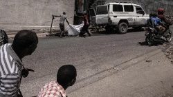 Mindestens fünf Menschen kamen am 2. Mai in der Hauptstadt Port-au-Prince durch Lynchjustiz ums Leben; sie wurden verdächtigt, zu einer Bande zu gehören