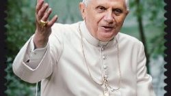 Eine italienische Briefmarke gedenkt Papst Benedikts XVI. 