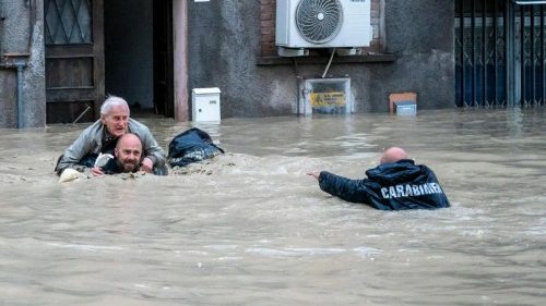 Italien: Papst Franziskus betet für Opfer der starken Regenfälle