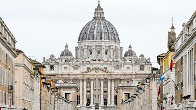 Blick auf den Petersplatz und die Via della Conciliazione