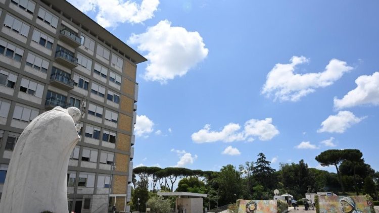 Le centre hospitalier Gemelli de Rome. 