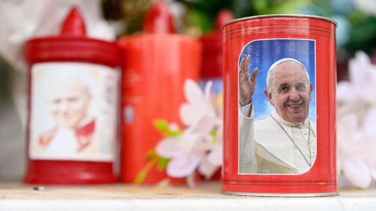 Una candela per Papa Francesco