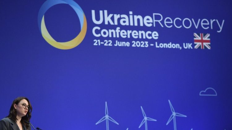 London hosts Ukraine recovery conference