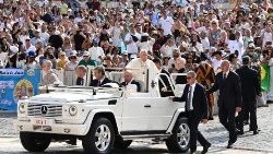 Il Papa torna a Piazza San Pietro dopo lo stop per il ricovero