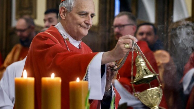 Il cardinale celebra nella Cattedrale dedicata alla Madre di Dio a Mosca