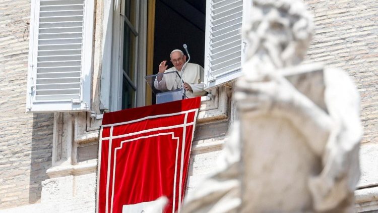 Папа Франциск на площади Святого Петра (Ватикан, 2 июля 2023 г)