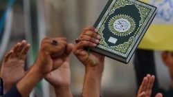En Pakistán, se han desarrollado protestas contra la quema de páginas del Corán en Suecia. (ANSA)