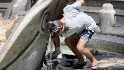 Roma: contro il caldo una fontana può essere d'aiuto