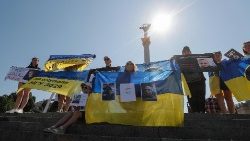 Relatives call for return of missing Ukrainian soldiers and prisoners of war in Kyiv