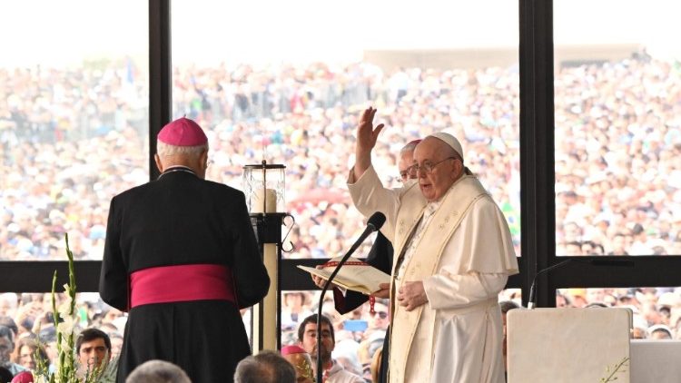 Papst Franziskus 2023 in Fatima