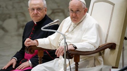 Pope: Let us pray for dear Ukraine