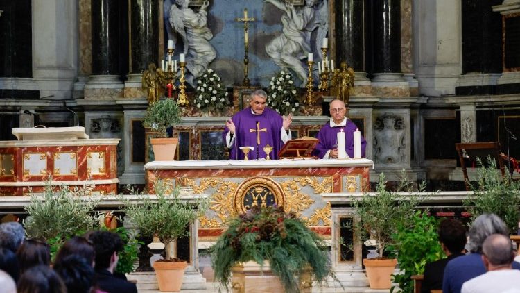 I funerali di Michela Murgia nella Chiesa degli Artisti a Roma