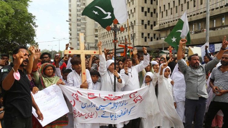Kršćani prosvjeduju protiv nasilja koji se vrši u Pakistanu